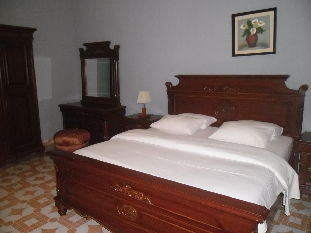 Hotel Vivi Palace Matadi Bagian luar foto