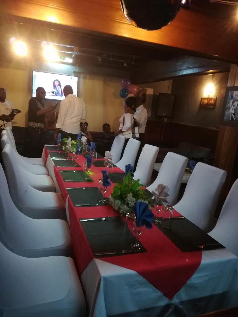 Hotel Vivi Palace Matadi Bagian luar foto