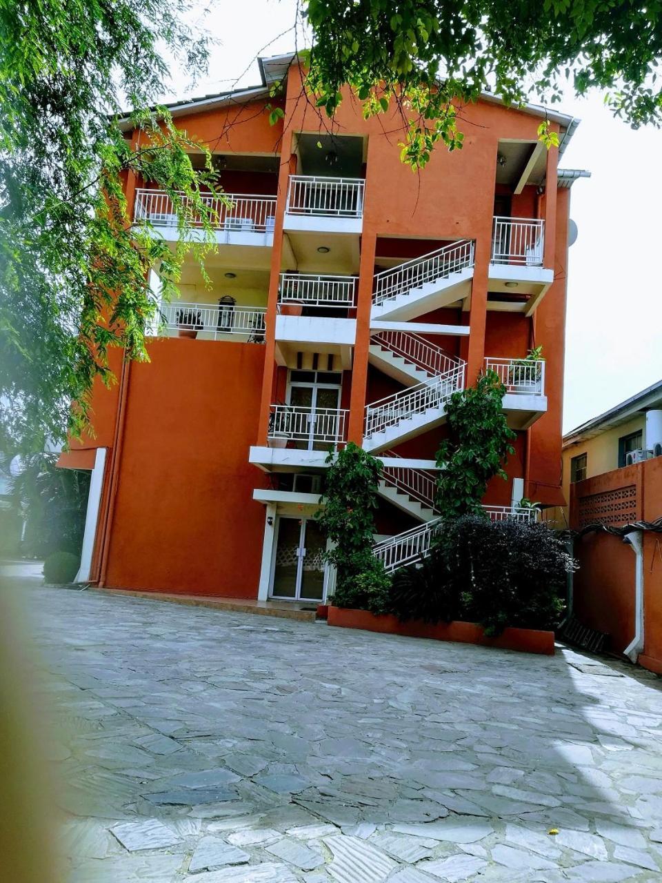 Hotel Vivi Palace Matadi Bagian luar foto