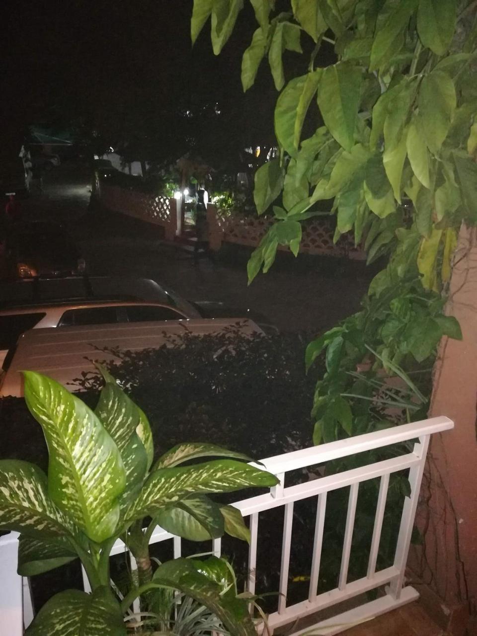 Hotel Vivi Palace Matadi Bagian luar foto